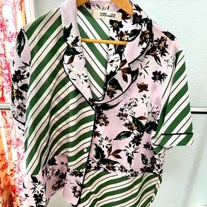 Diane Von Furstenberg 100% silk blouse